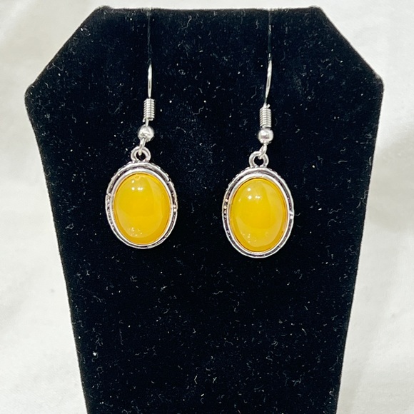 🔥🔥Fashion Jewelry Ladys Earrings A Mustard Gold Color With Silver Plating, Sty - Picture 1 of 11